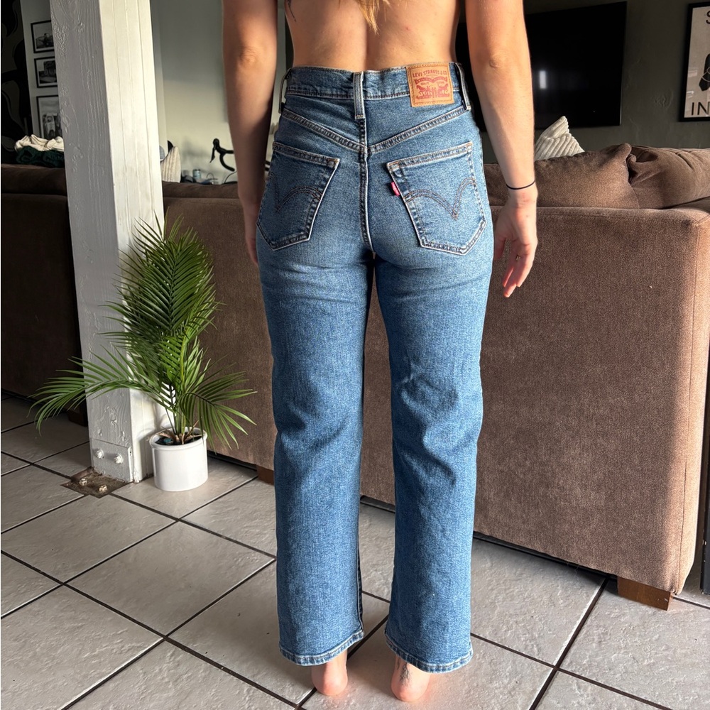 Levi's High Rise Blue Women's Jeans - Picture 3 of 8